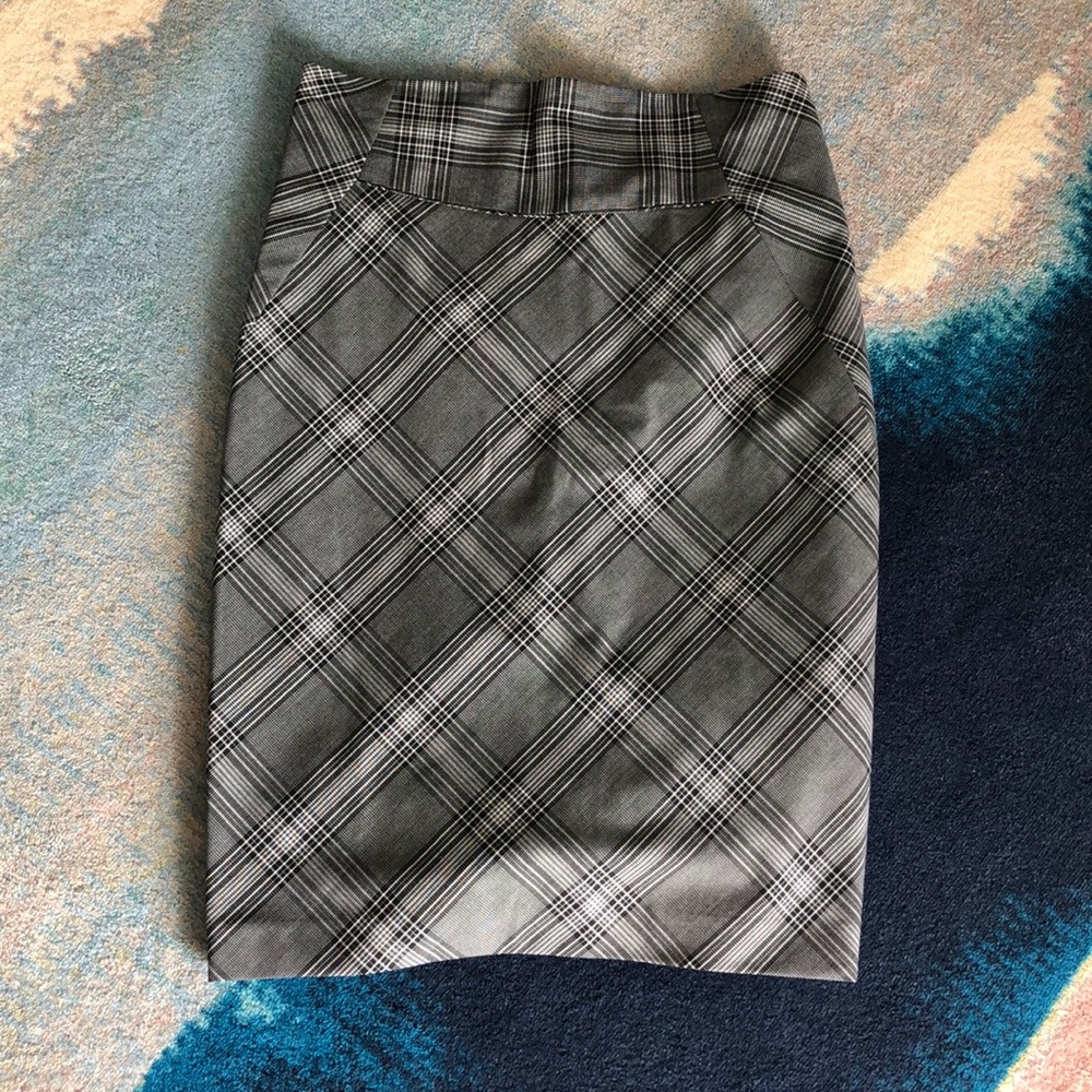 Express Design Studio Black Plaid Pencil Skirt